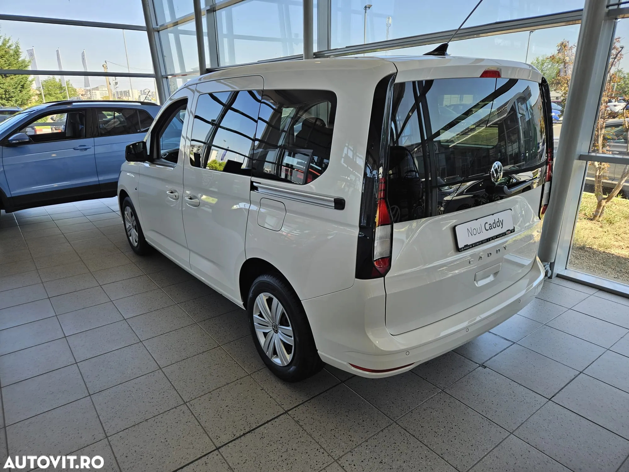 Volkswagen Caddy - 2