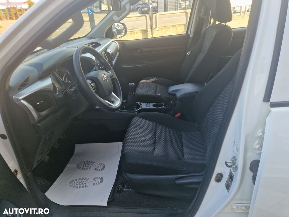 Toyota Hilux 2.4D 150CP 4x4 Double Cab 6MT Comfort - 10