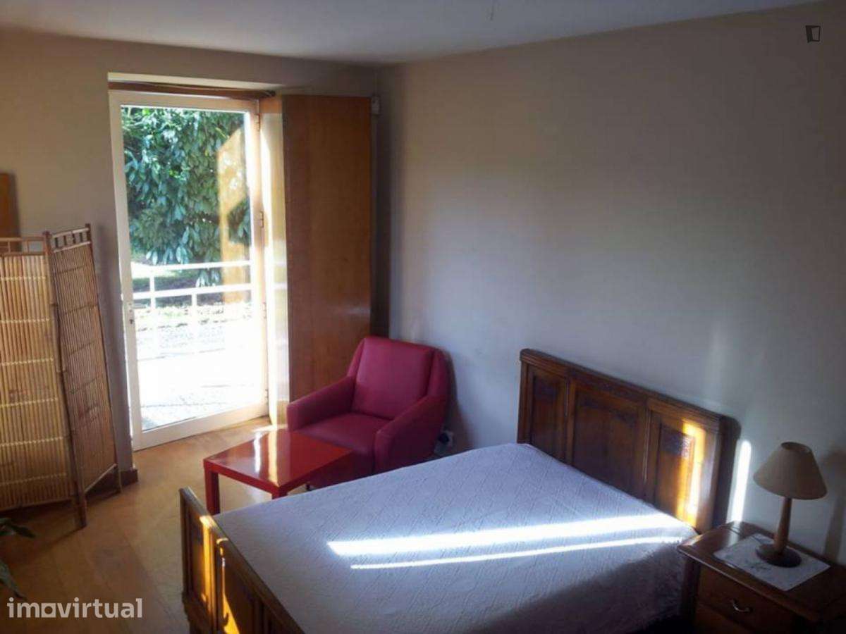 Quarto - localizado em Vila nova de gaia - Grande imagem: 2/23
