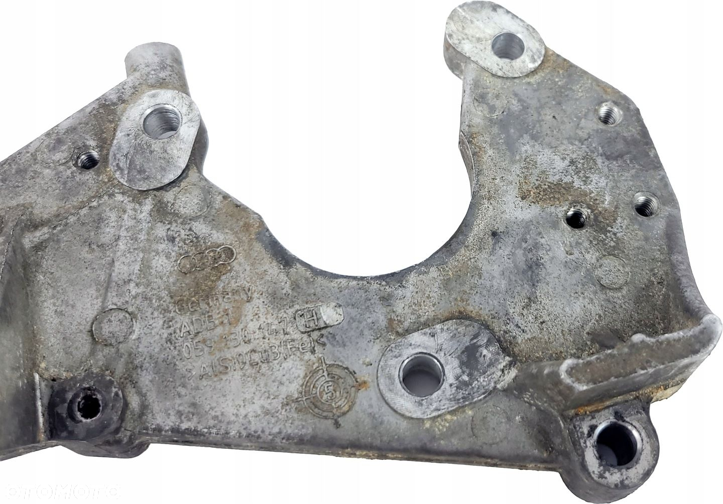 AUDI A6 C6 Q7 3.0 TDI ŁAPA MOCOWANIE WSPORNIK POMPY WTRYSKOWEJ 059130147H - 3