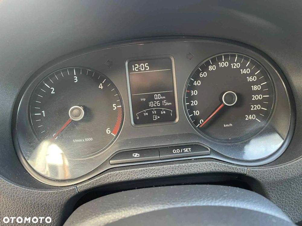 Volkswagen Polo - 23