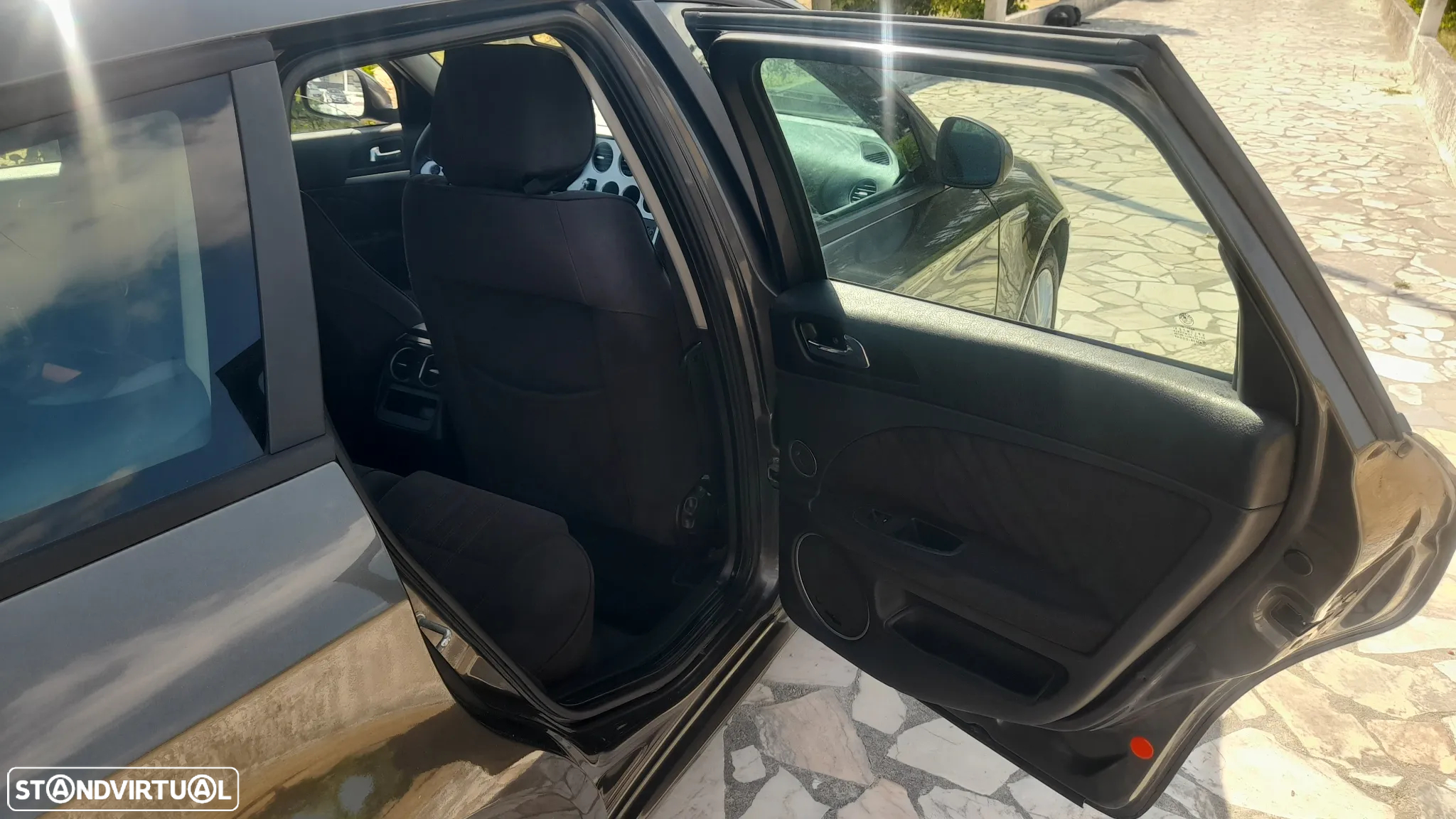 Alfa Romeo 159 Sportwagon 1.9 JTDm 16V Sportiva - 33