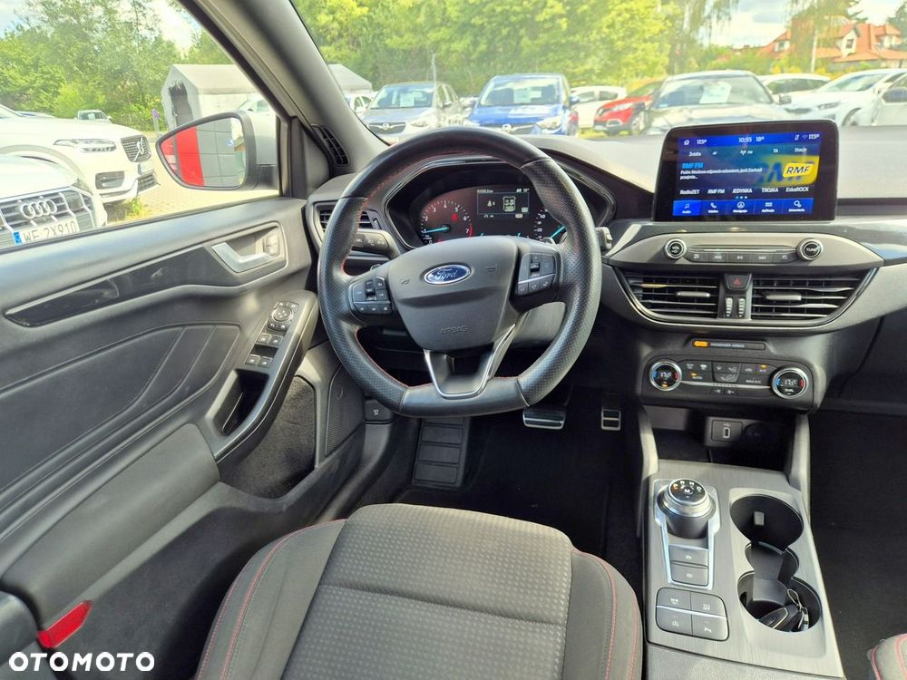 Ford Focus 1.0 EcoBoost Hybrid ST-LINE - 40