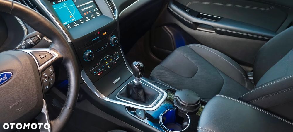 Ford Edge 2.0 EcoBlue 4x4 Trend - 20