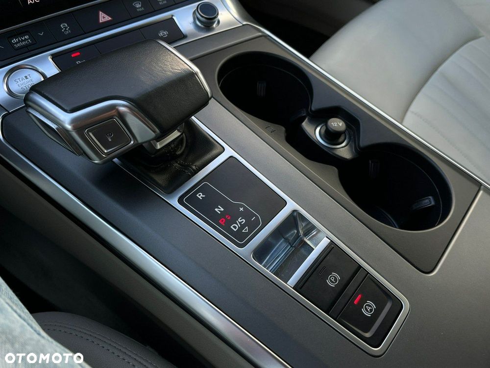 Audi A6 Avant 40 TDI S tronic - 19