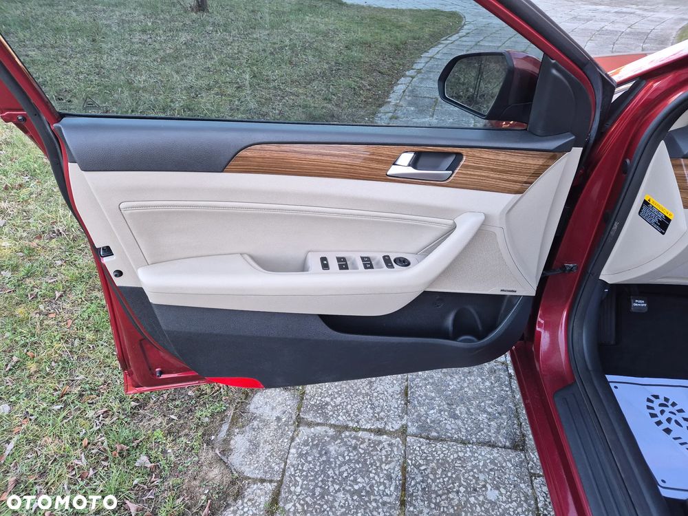 Hyundai Sonata - 7