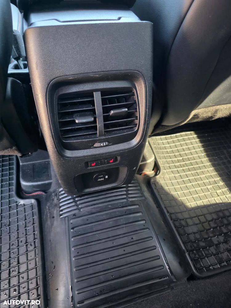Ford Kuga 2.5 Duratec PHEV ST-LINE - 14