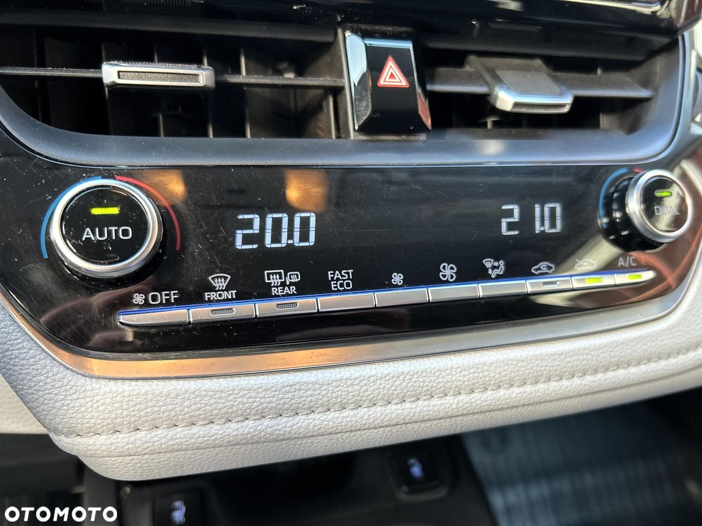 Toyota Corolla - 21