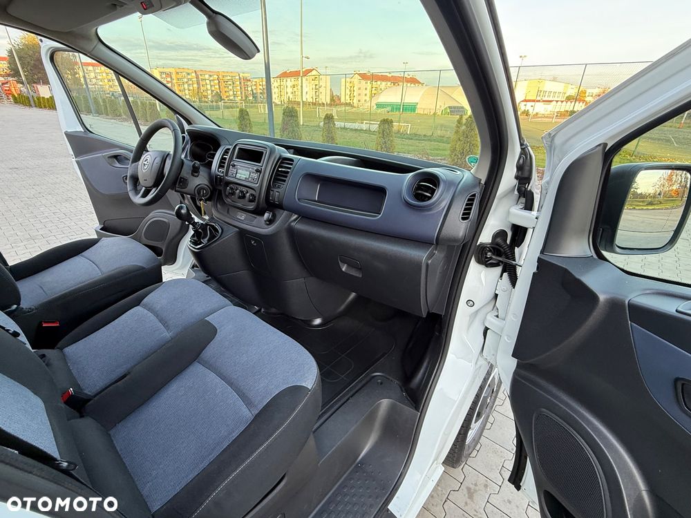 Opel Vivaro - 24