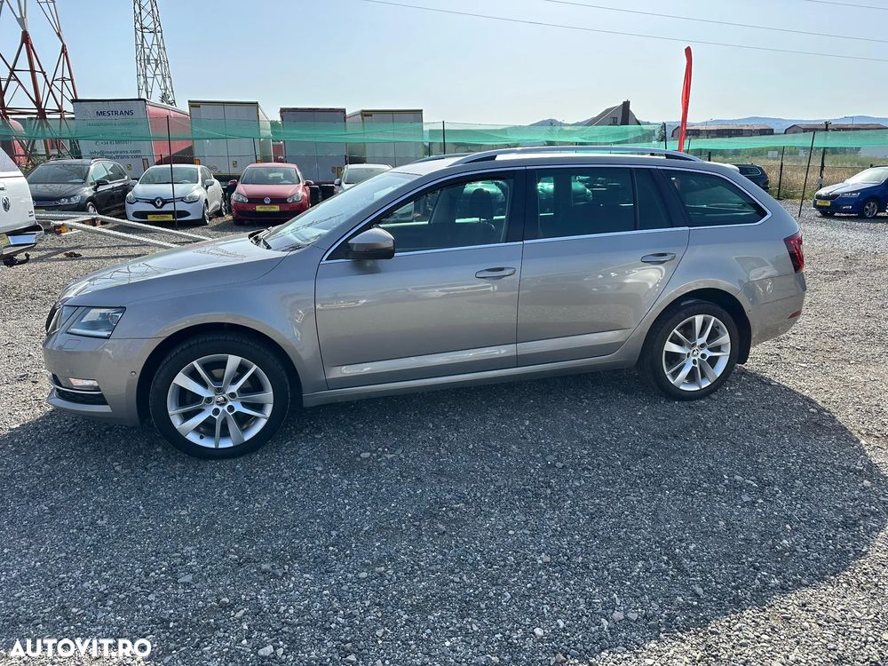 Skoda Octavia Combi 2.0 TDI DSG Style - 11