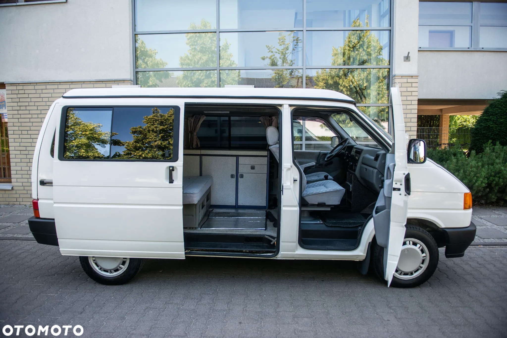 Volkswagen California - 38