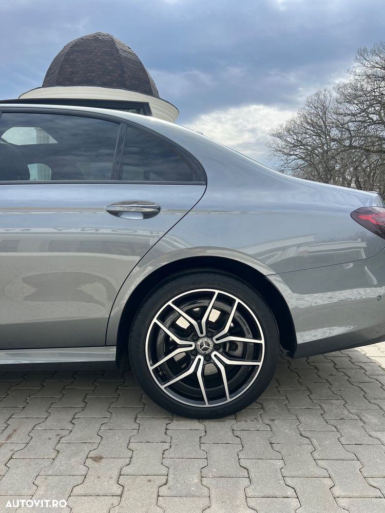 Mercedes-Benz E 300 4MATIC Aut. - 9