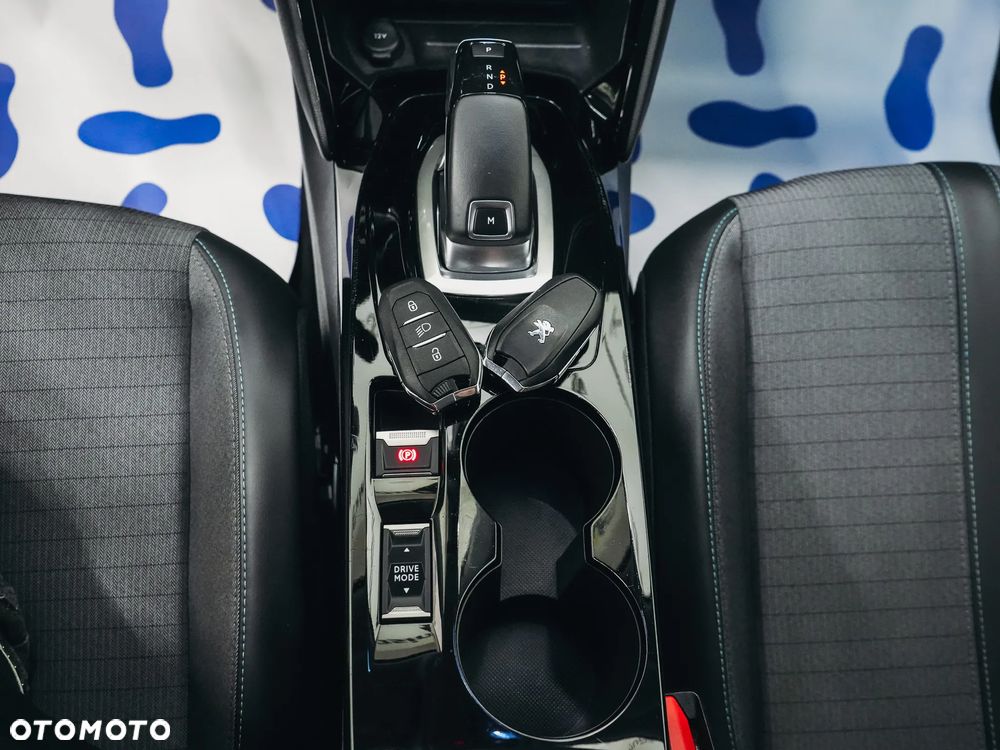 Peugeot 2008 1.5 BlueHDi Allure S&S EAT8 - 24
