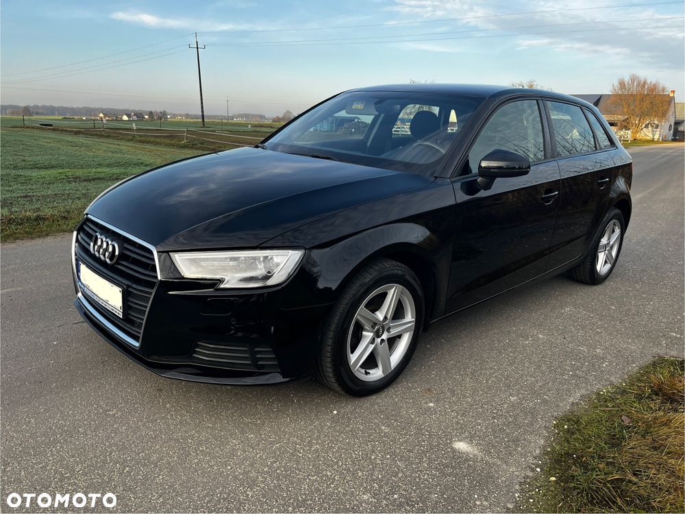 Audi A3 Sportback 1.6 TDI design - 1