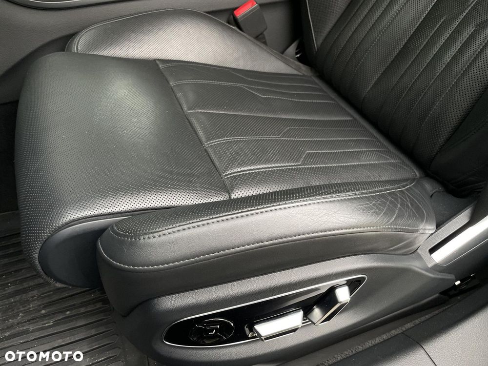 Audi A8 - 12