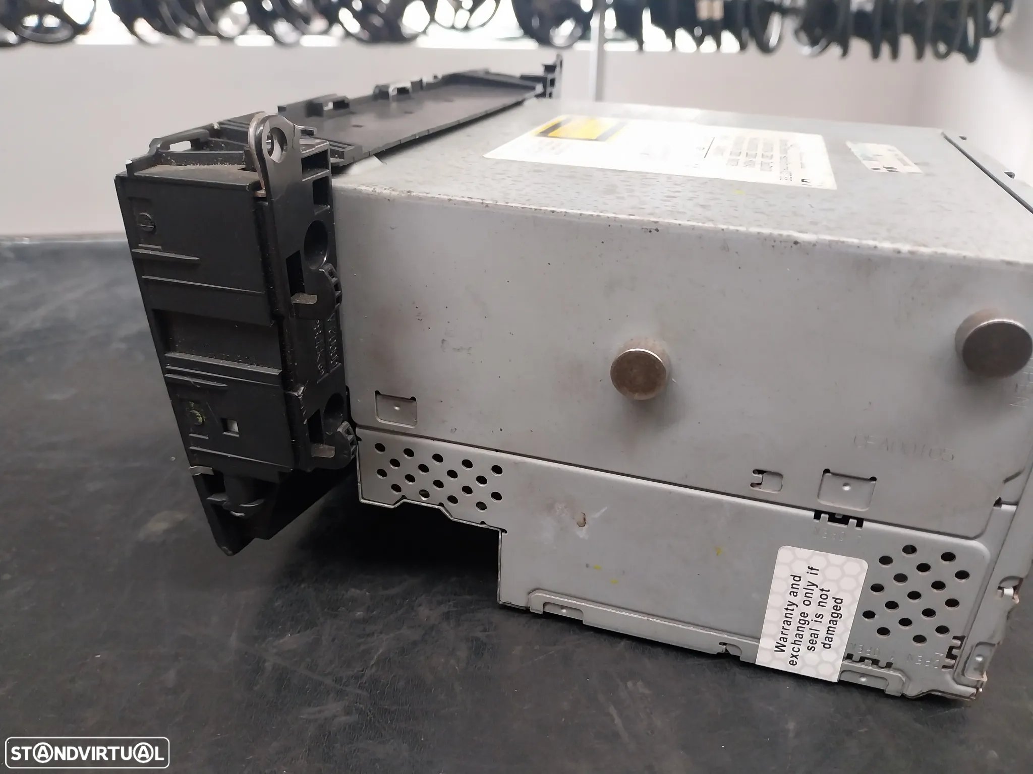 Radio Mercedes C W204 Ref: A204 870 05 94 - 7