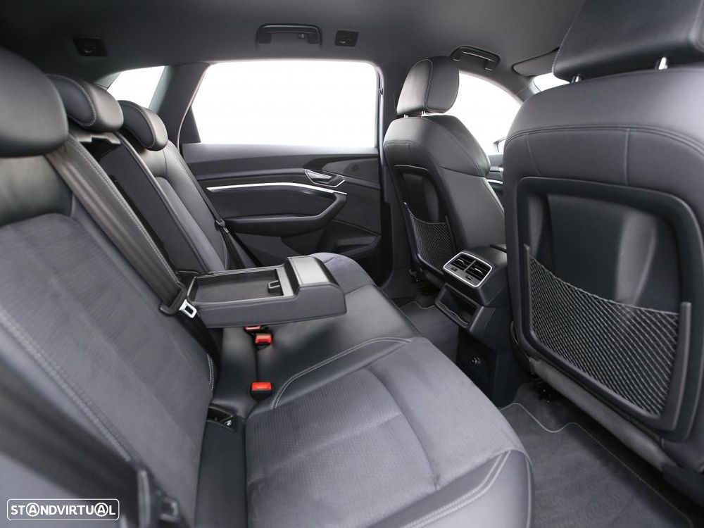 Audi e-tron 55 quattro S line - 12