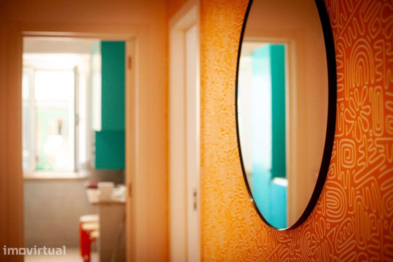Quarto em apartamento renovado no Areeiro - Grande imagem: 2/12