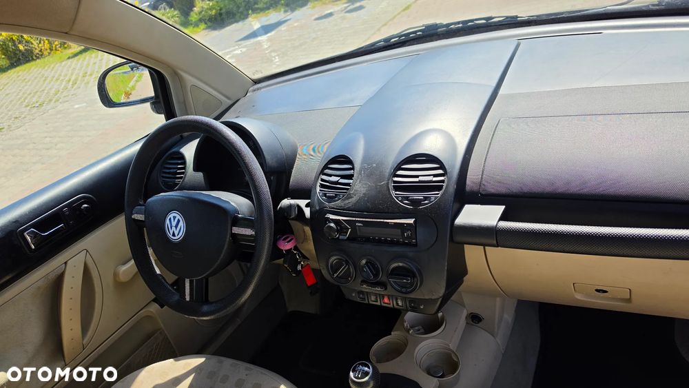 Volkswagen New Beetle 2.0 - 9