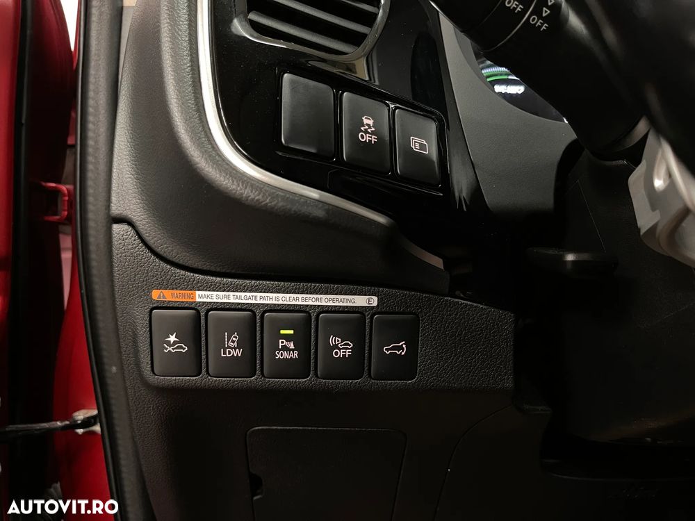 Mitsubishi Outlander 2.0 4WD Plus - 22