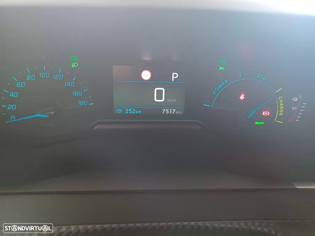 Peugeot e-2008 54 kWh Active - 15
