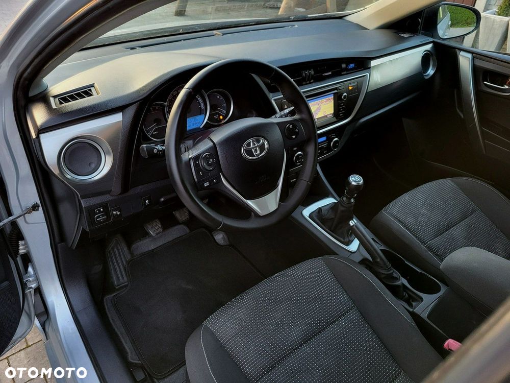 Toyota Auris - 10