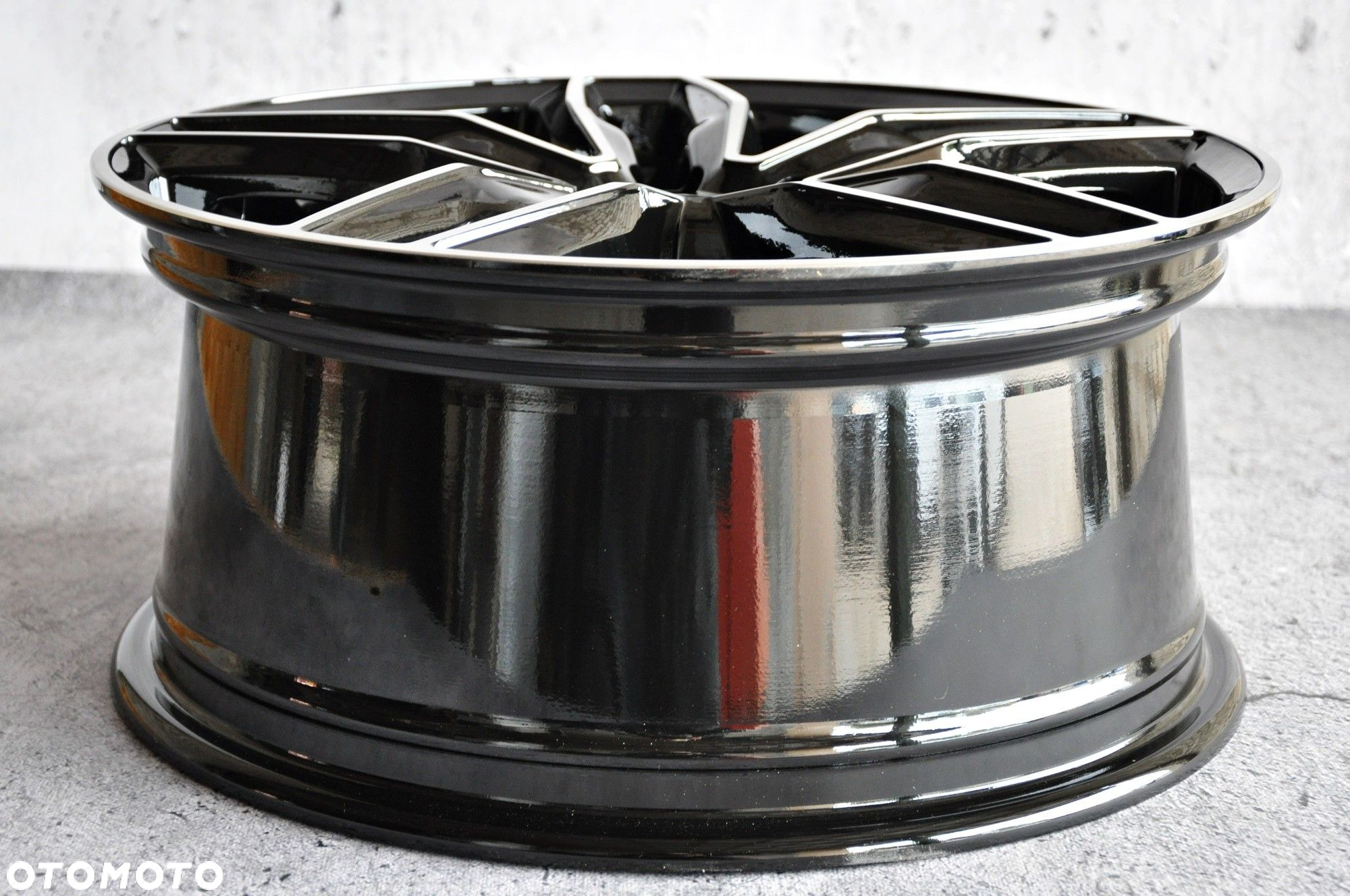 690 MB ET40 FELGI 17 5x112 AUDI A4 A5 A6 Q3 A8 Q5 - 6