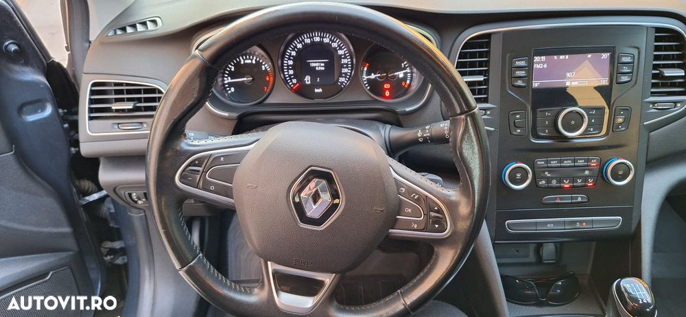 Renault Megane TCe Zen - 12