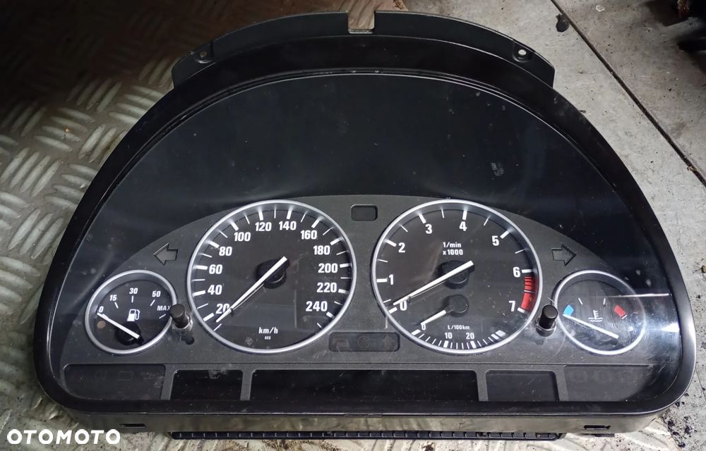 LICZNIK ZEGARY BMW 5 E39 LIFT 2.2 11.008.784/420 BENZYNA AUTOMAT EUROPA