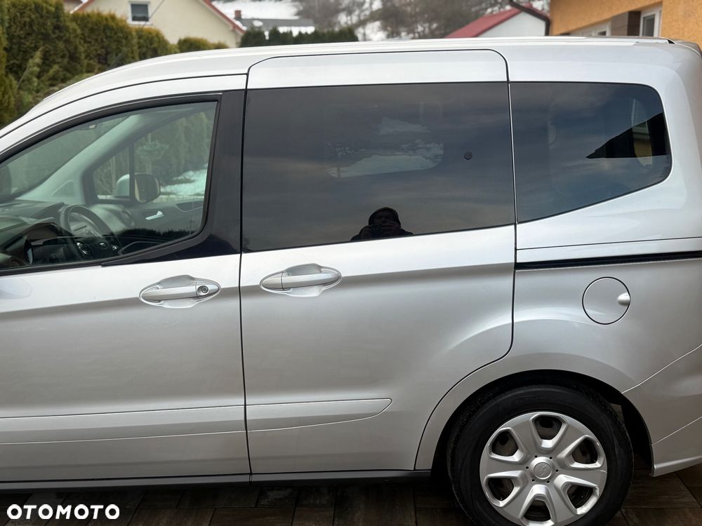 Ford Tourneo Courier 1.5 TDCi Titanium - 15