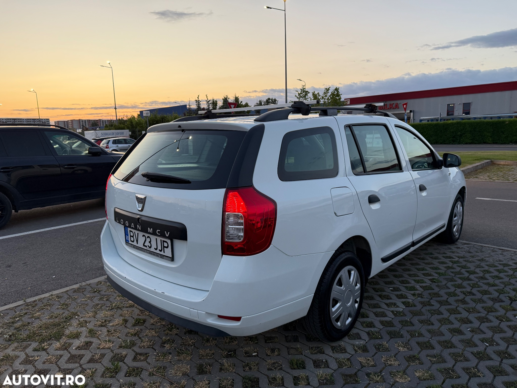 Dacia Logan MCV 1.2 Ambiance - 3