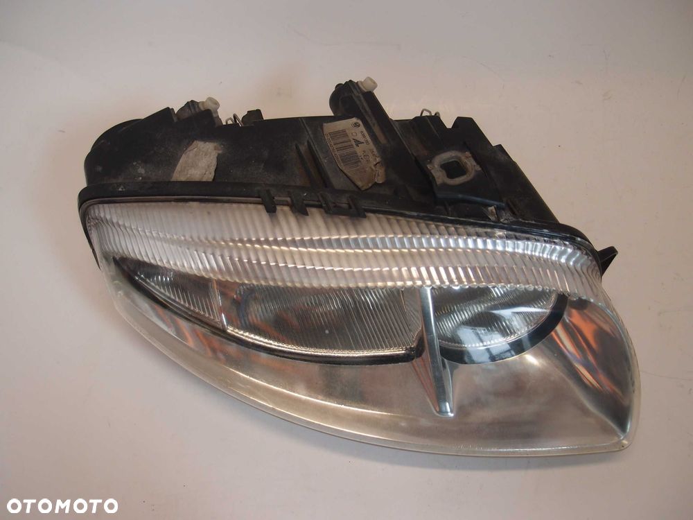 Reflektor prawy Alfa Romeo GT 2007r. - 2