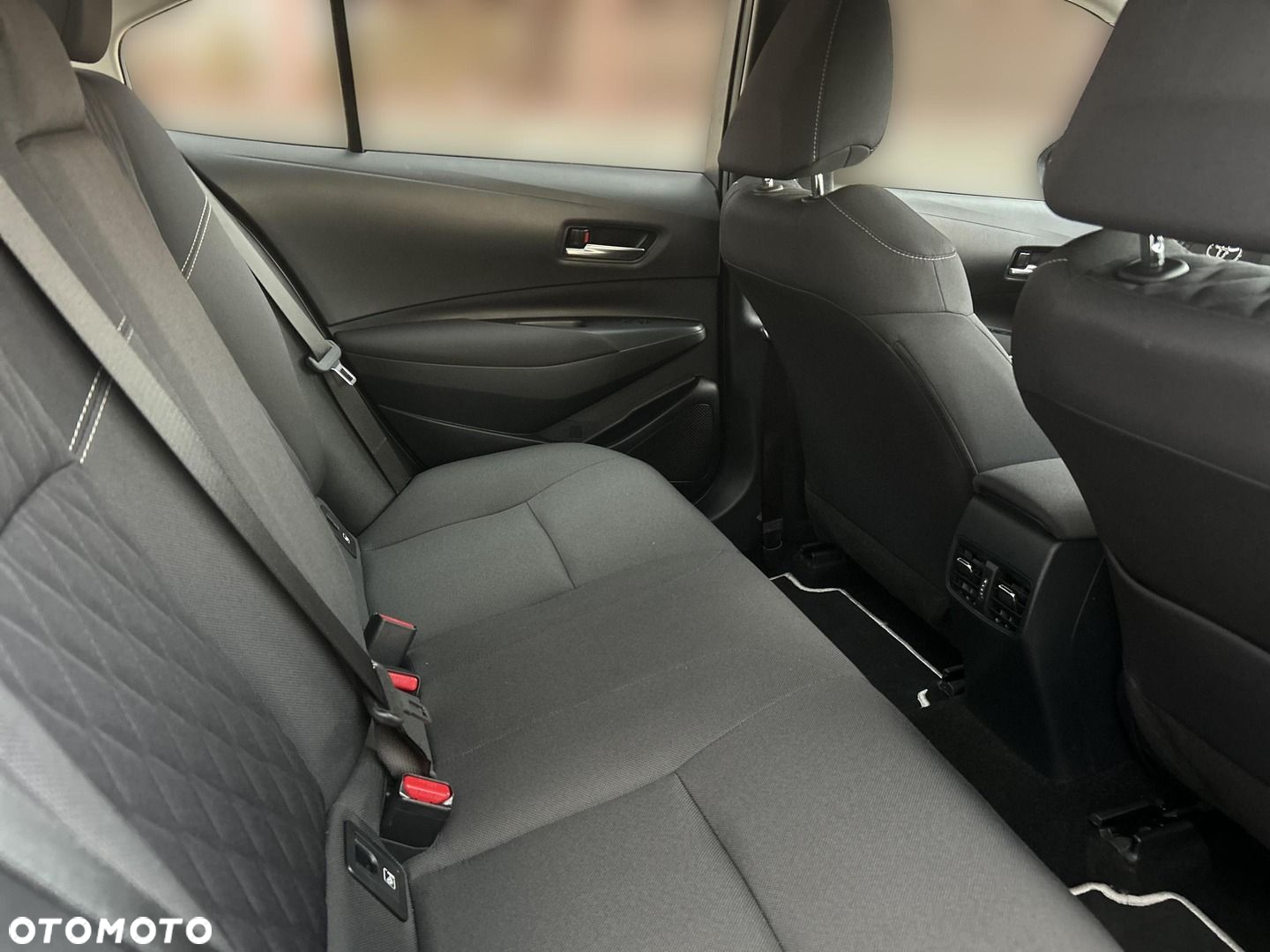 Toyota Corolla 1.8 Hybrid Comfort - 11
