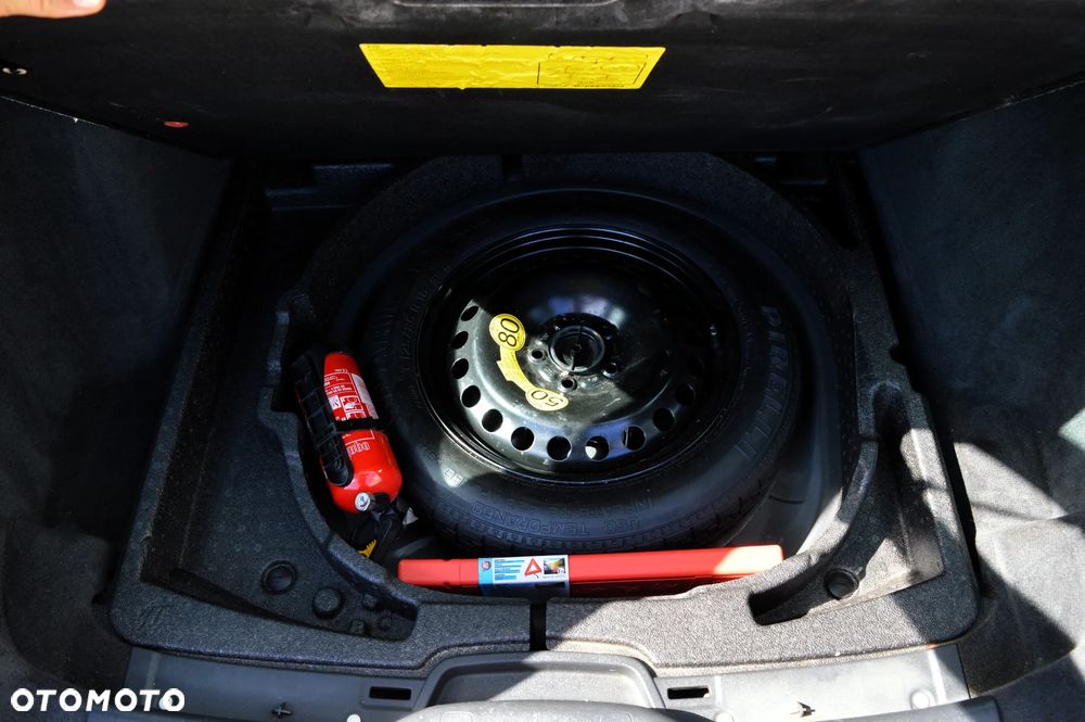 Volvo V50 2.0D Momentum - 34