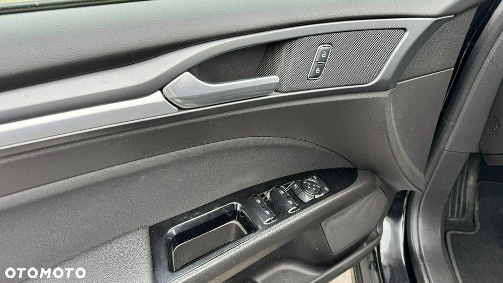 Ford Mondeo 2.0 EcoBlue Titanium - 27