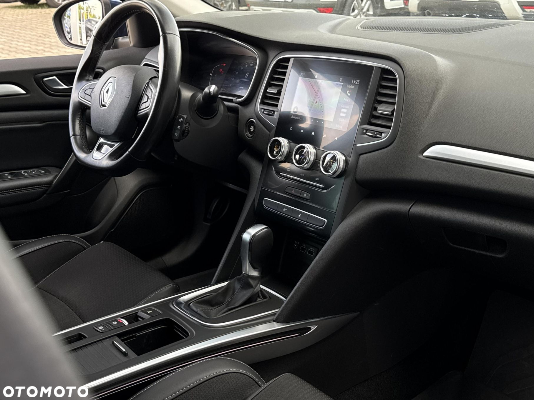 Renault Megane 1.3 TCe FAP Intens EDC - 9
