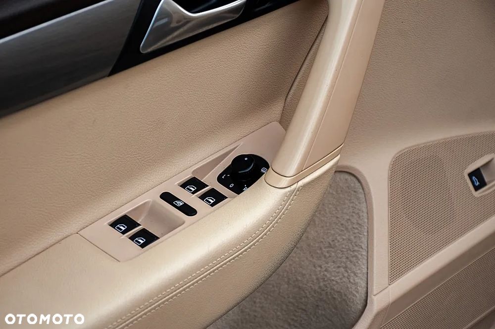 Volkswagen Passat 2.0 TDI 4Mot Highline - 31