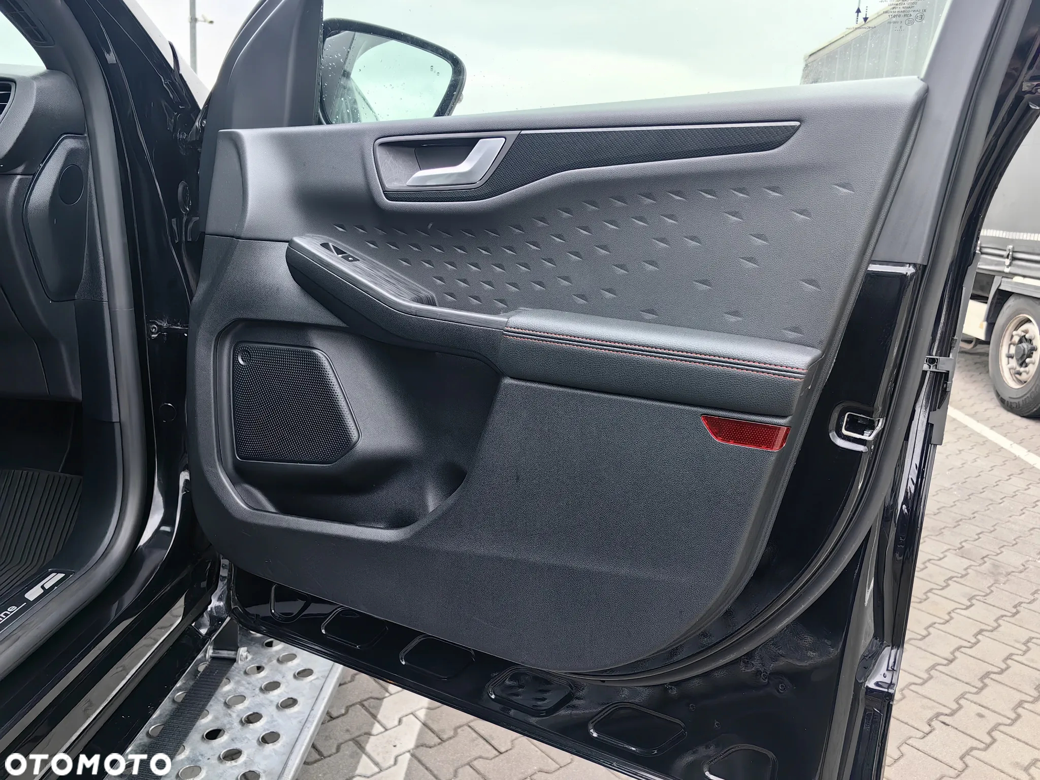 Ford Kuga 2.0 EcoBlue 4x4 ST-LINE - 27