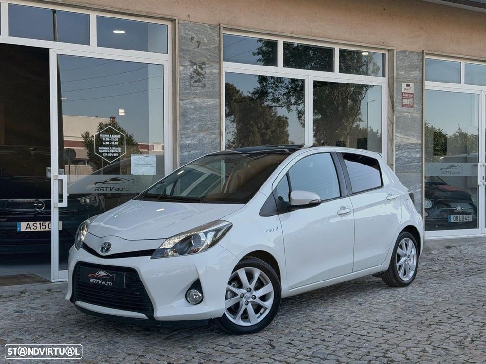 Toyota Yaris 1.5 HSD Comfort +P.Style+Navi - 10