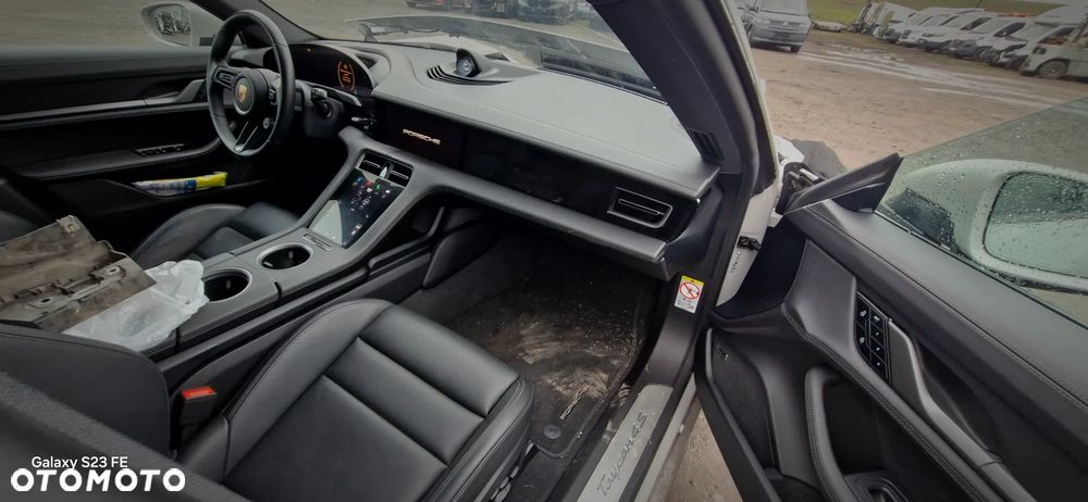 Porsche Taycan 105kWh 4S - 15