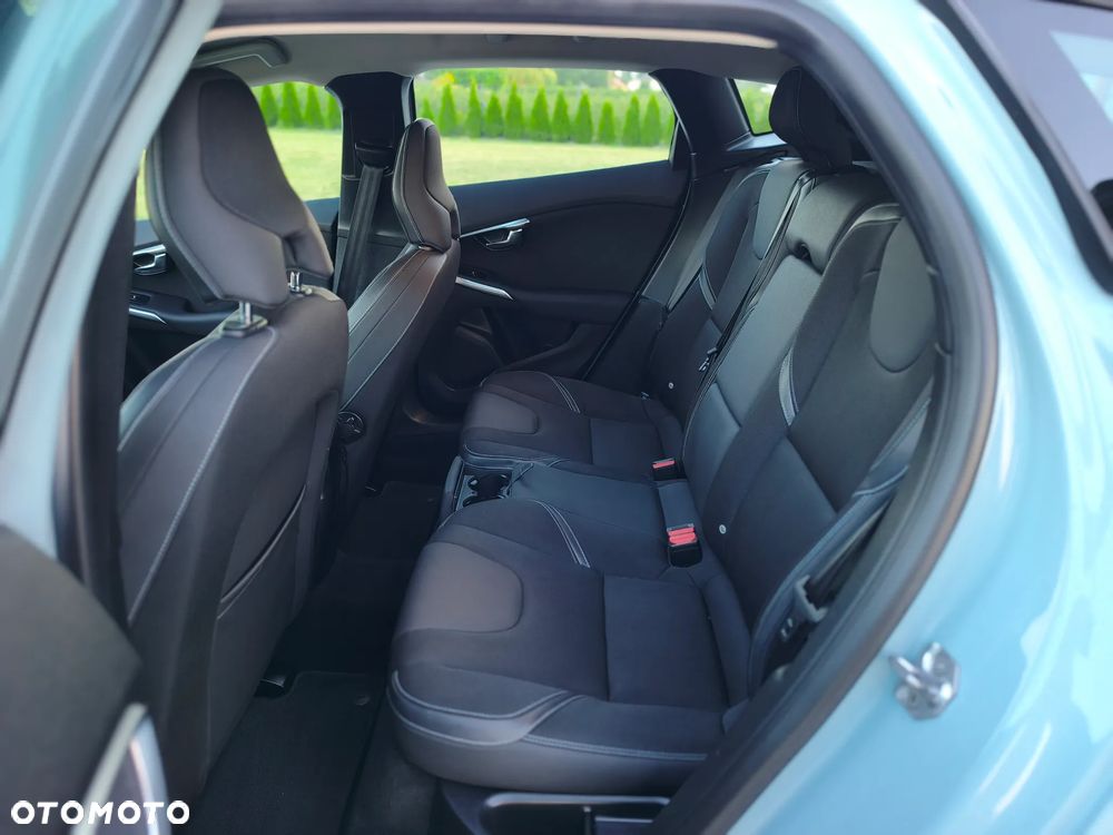 Volvo V40 D2 Drive-E Momentum - 21