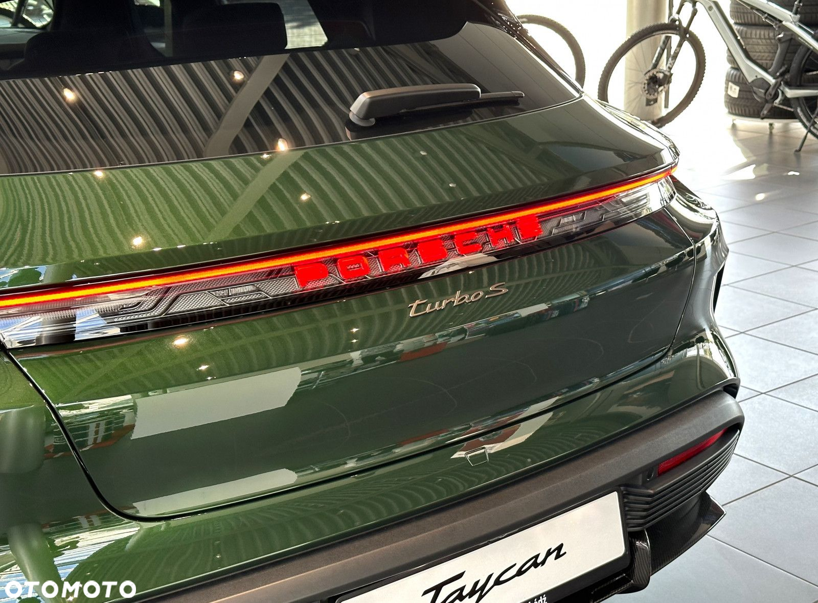Porsche Taycan - 7