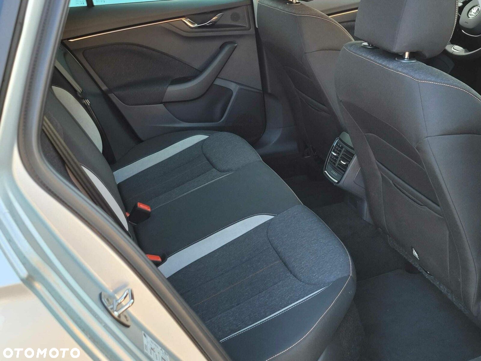 Skoda Kamiq 1.5 TSI Selection DSG - 10