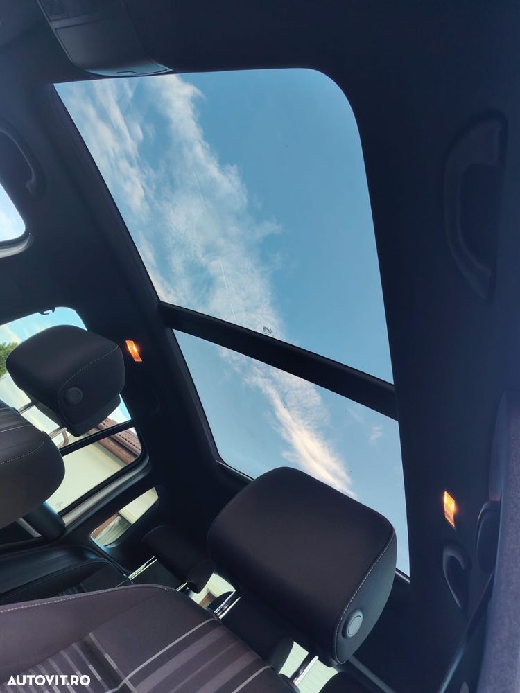 Volkswagen Tiguan 2.0 TDI DPF BlueMotion Technology Lounge Sport & Style - 23