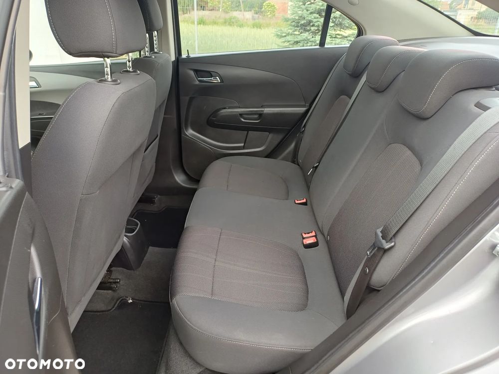 Chevrolet Aveo - 13