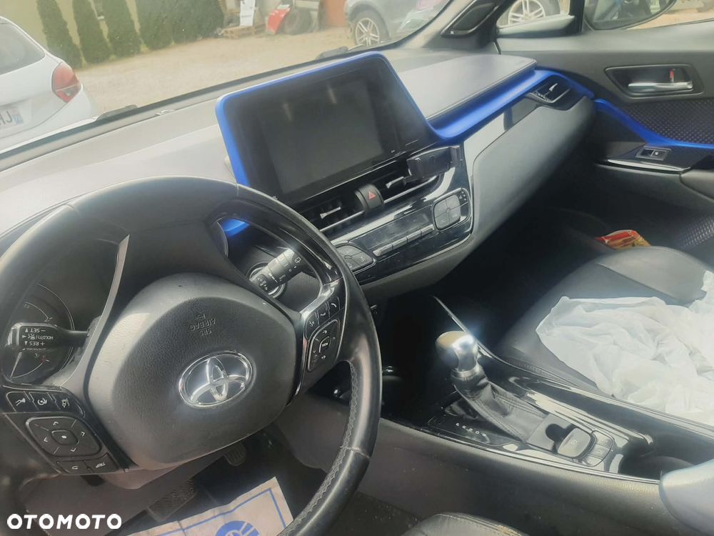 Toyota C-HR Business-Edition - 8