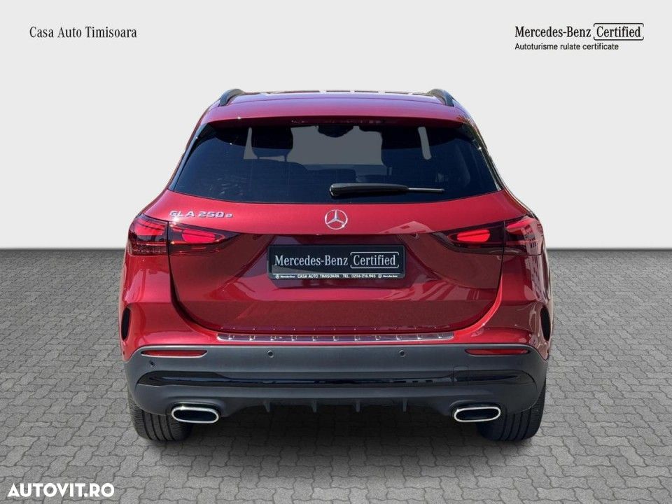 Mercedes-Benz GLA - 4