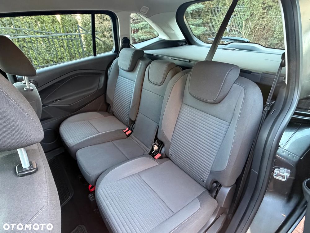 Ford Grand C-MAX - 13