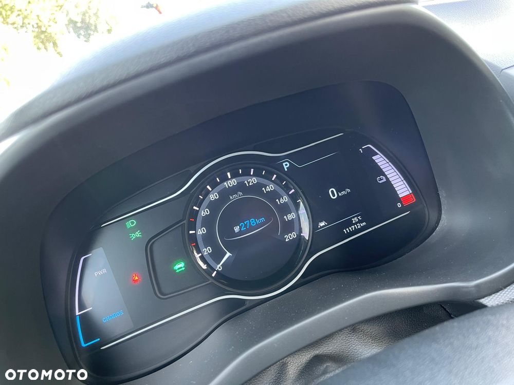Hyundai Kona 64kWh Premium - 18