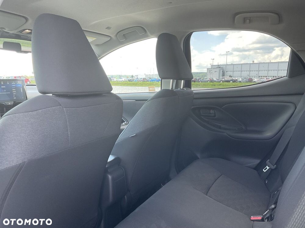 Toyota Yaris Hybrid 1.5 Style - 13